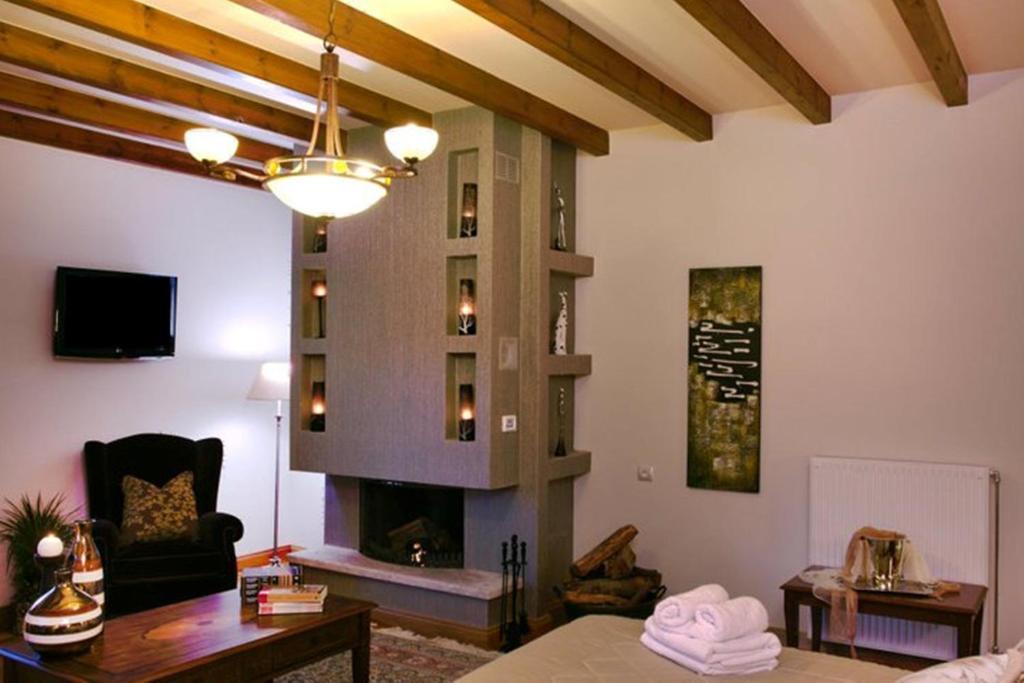 Methexis Boutique Hotel Dimitsana Ruang foto