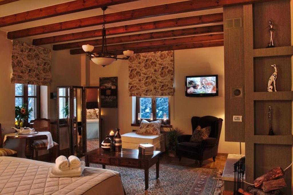 Methexis Boutique Hotel Dimitsana Ruang foto