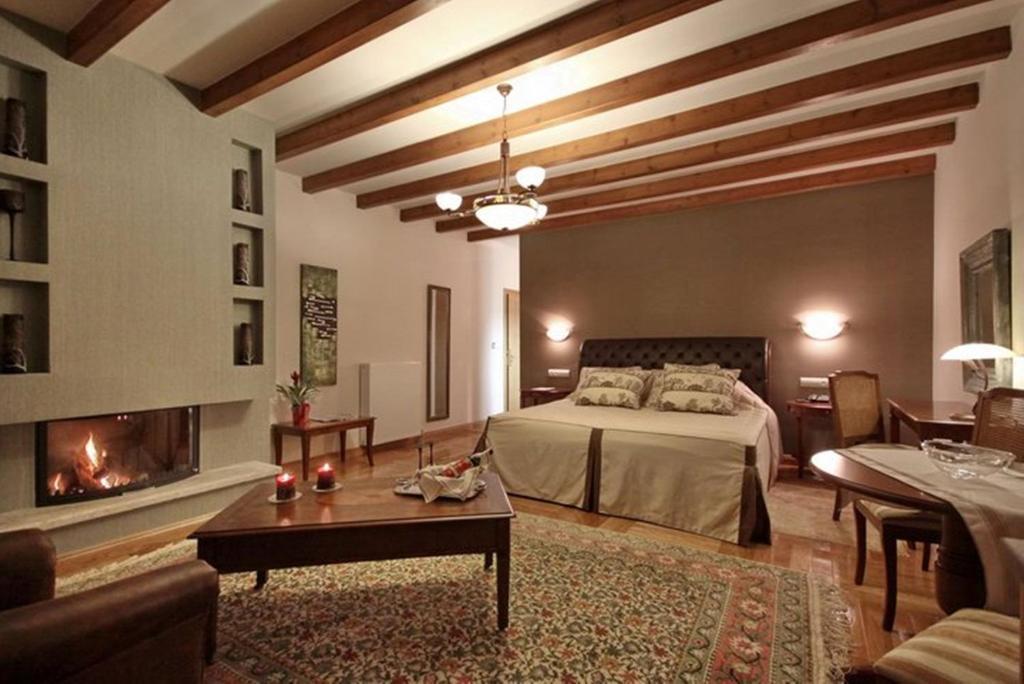 Methexis Boutique Hotel Dimitsana Ruang foto